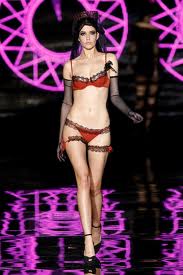 Andrés Sardá Fashion brand guide online products trends images 3