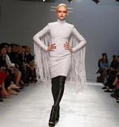 Gareth-Pugh-clothing-fashion-women-collection-spring-summer-image-1