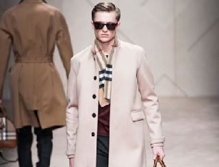 Burberry in shops fashion new collection fall winter