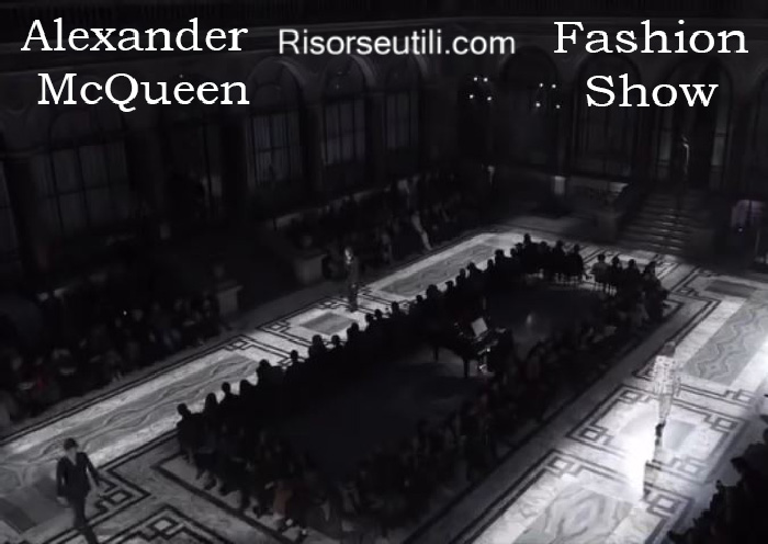 Fashion show Alexander McQueen fall winter 2016 2017 menswear