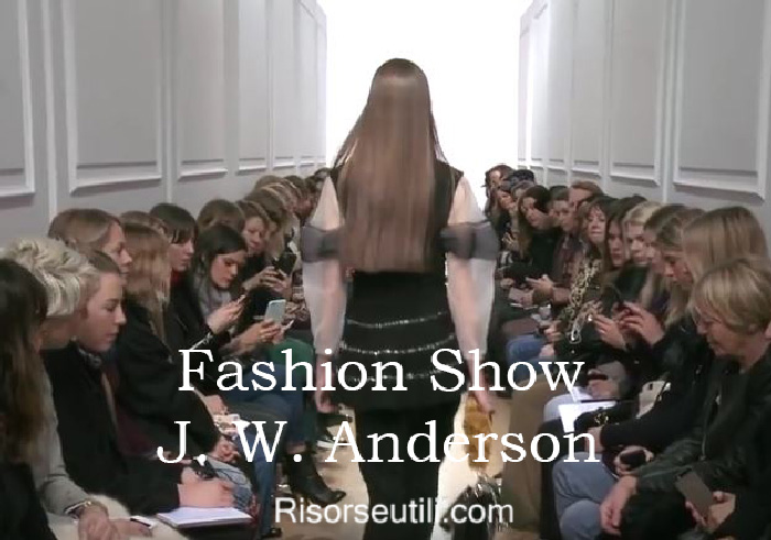 Fashion show J. W. Anderson fall winter 2016 2017 womenswear