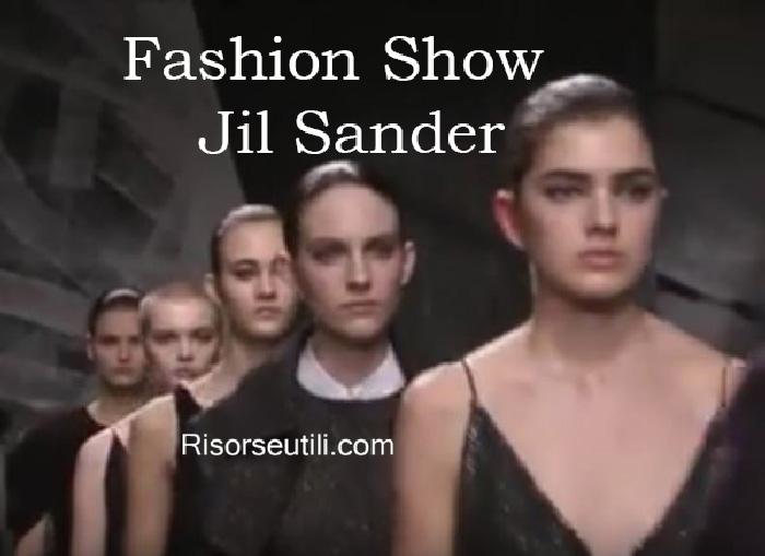 Fashion show Jil Sander fall winter 2016 2017 womenswear