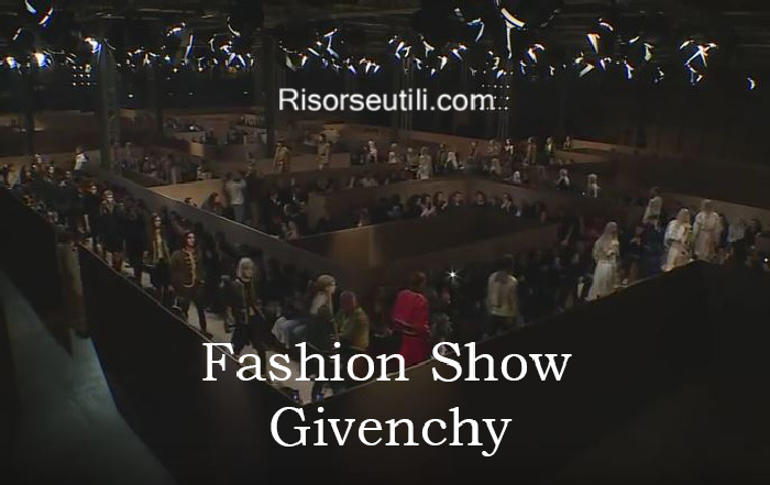 Fashion show Givenchy fall winter 2016 2017 womenswear