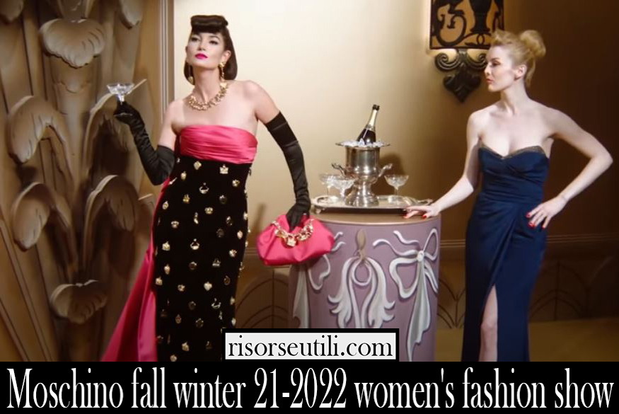 Moschino fall winter 21 2022 womens fashion show Moschino fall winter 21 2022 womens fashion show
