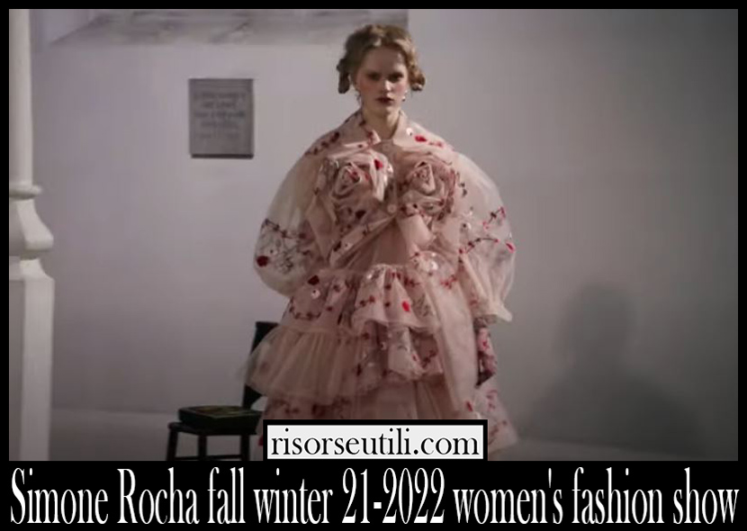 Simone Rocha fall winter 21 2022 womens fashion show