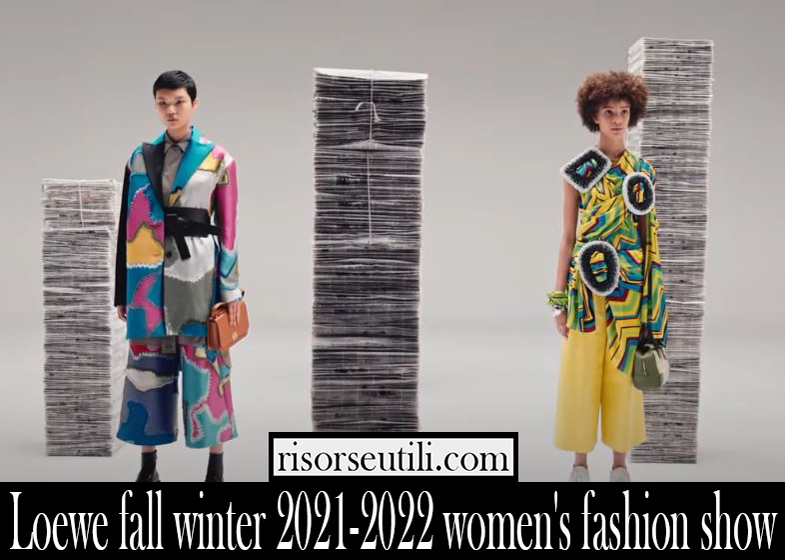 Loewe fall winter 2021 2022 womens fashion show Loewe fall winter 2021 2022 womens fashion show