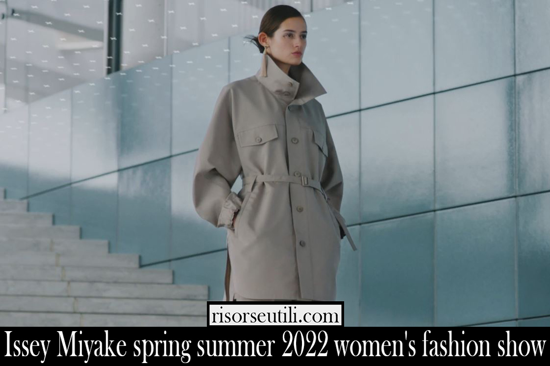 Issey Miyake spring summer 2022 womens fashion show