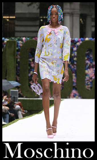 Moschino spring summer 2022 womens fashion 2 Moschino spring summer 2022 womens fashion 2