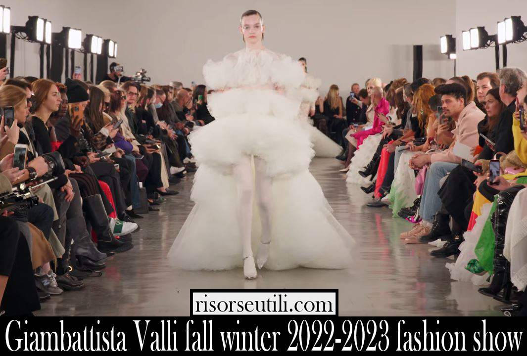 Giambattista Valli fall winter 2022 2023 fashion show