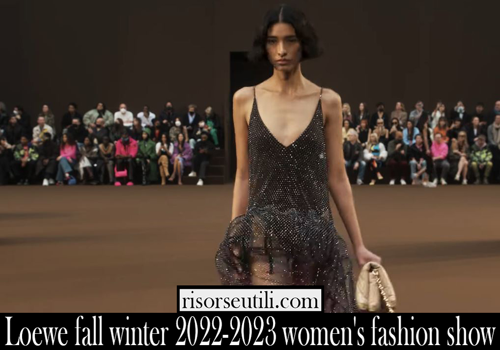 Loewe fall winter 2022 2023 womens fashion show