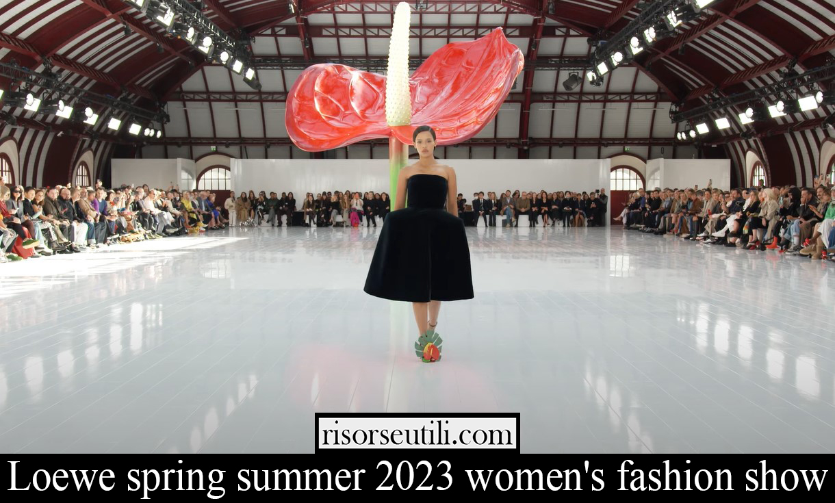 Loewe spring summer 2023 womens fashion show